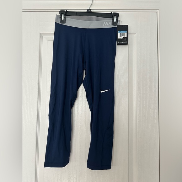 Nike PRO - Picture 1 of 1